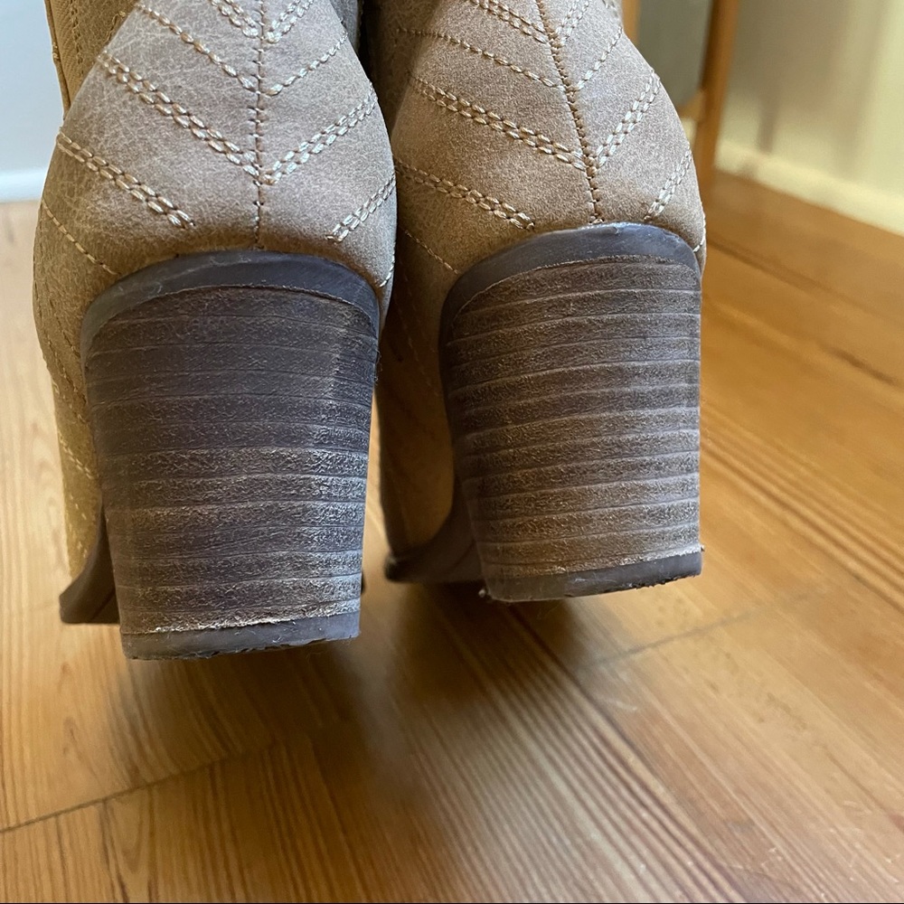 Roxy beige pattern boot SIZE 7 - Picture 3 of 8
